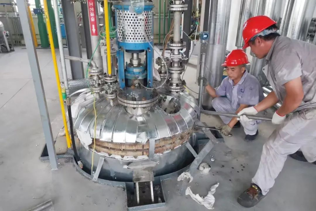 热烈祝贺北京化工集团新材料项目一次投料成功 热烈祝贺北京化工集团新材料项目一次投料成功